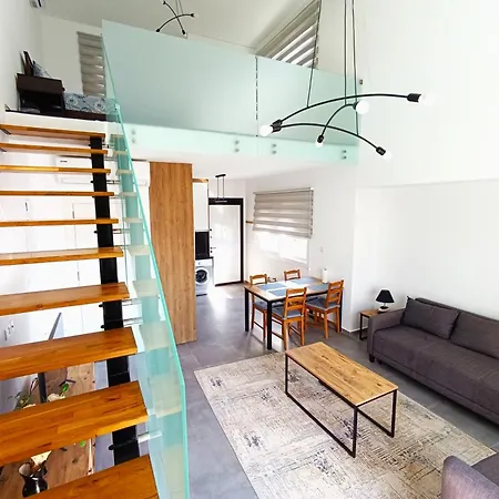 Four Seasons Life 1, Loft With One Bed *